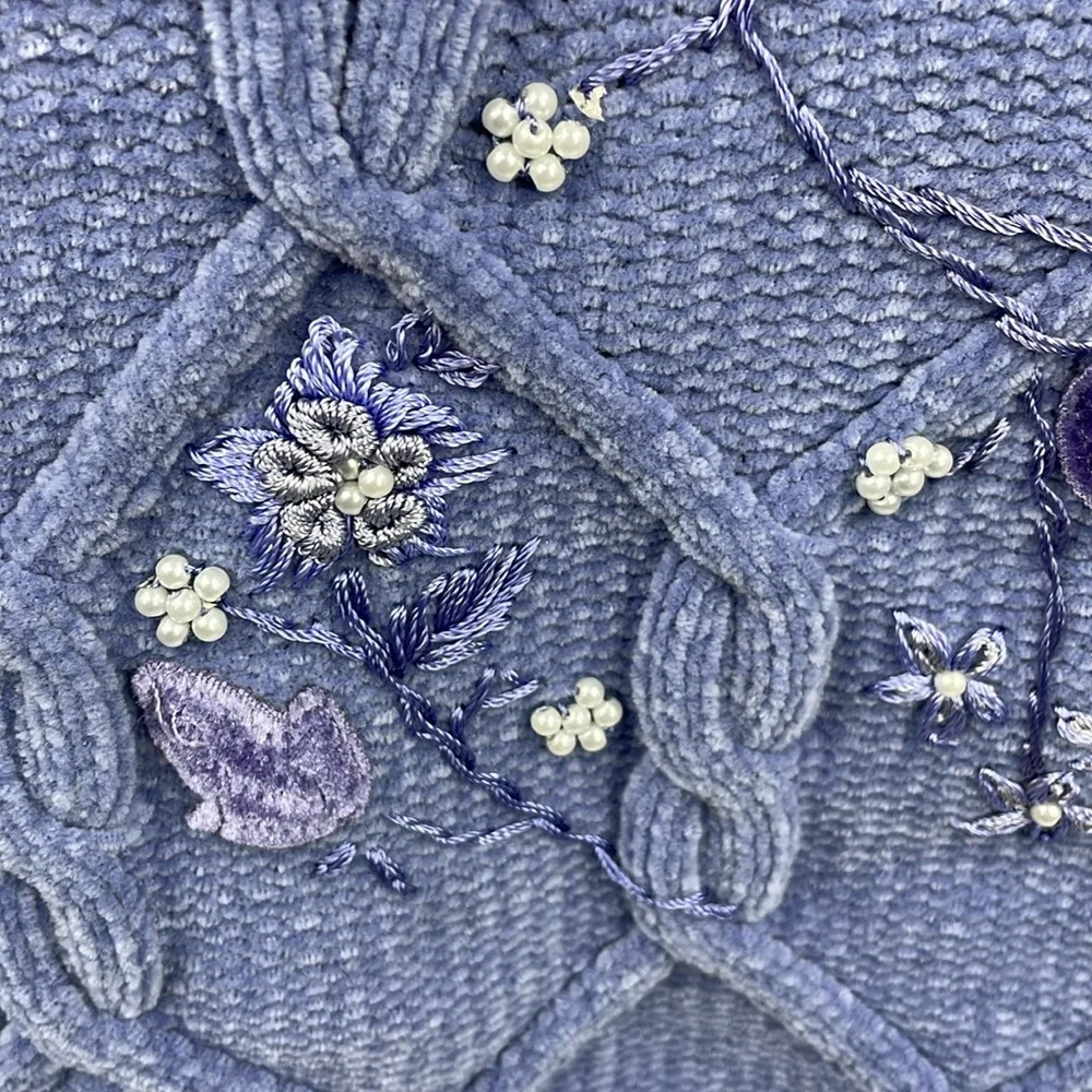 Vintage Carolyn Taylor Embroidered Floral Knit Sweater Size Large